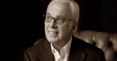 Morre John MacArthur; pastor deixa legado marcante e trajetória repleta de polêmicas