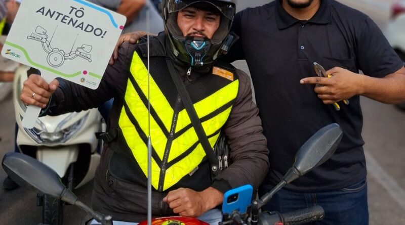 Mais antenas entregues para motociclistas