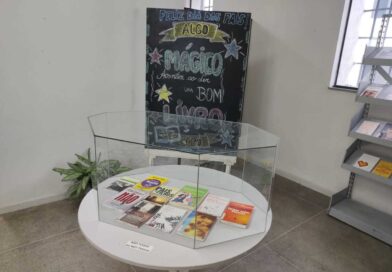 Biblioteca Pública realiza exposição de livros sobre paternidade