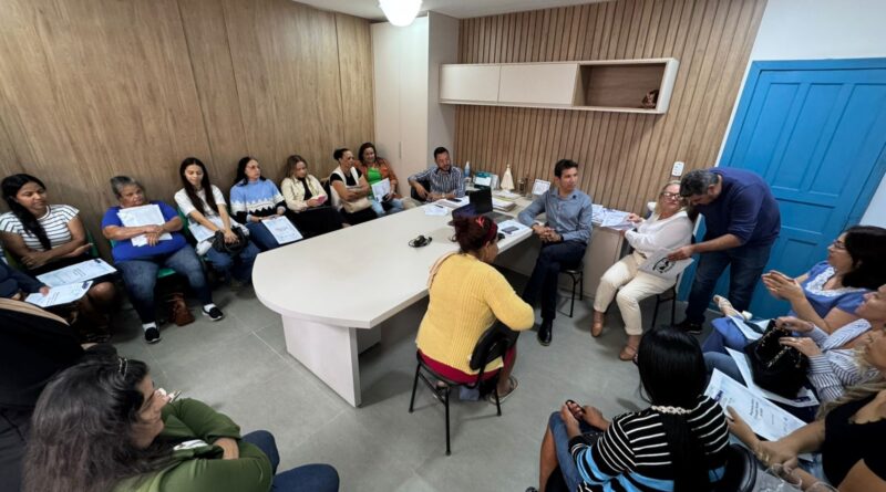 Prefeito empossa novos membros do Conselho Municipal de Saúde de Mesquita