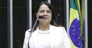 Deputada Federal Rosângela Reis será homenageada com o título de Doutora Honoris Causa pela Emil Brunner World University Deputada Federal Rosângela Reis será homenageada com o título de Doutora Honoris Causa pela Emil Brunner World University