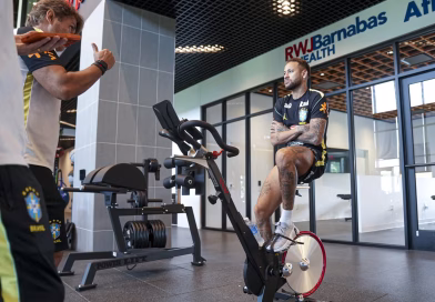 Neymar treina pela primeira vez com bola mas segue dúvida contra o Haiti